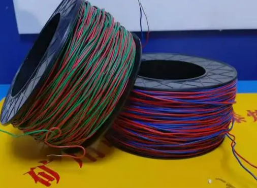 鹤壁放炮线的主要材质有哪些？不同材质的适用场景有何区别？